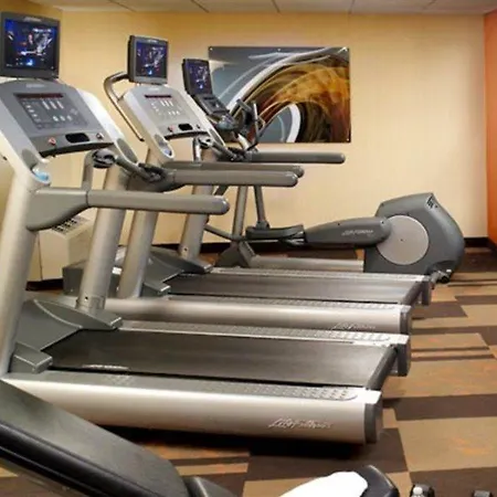 Courtyard By Marriott Nashville Airport 