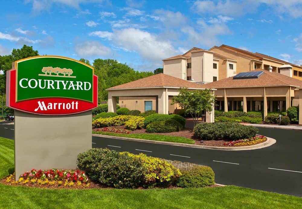 Courtyard By Marriott Airport Hotel 3*