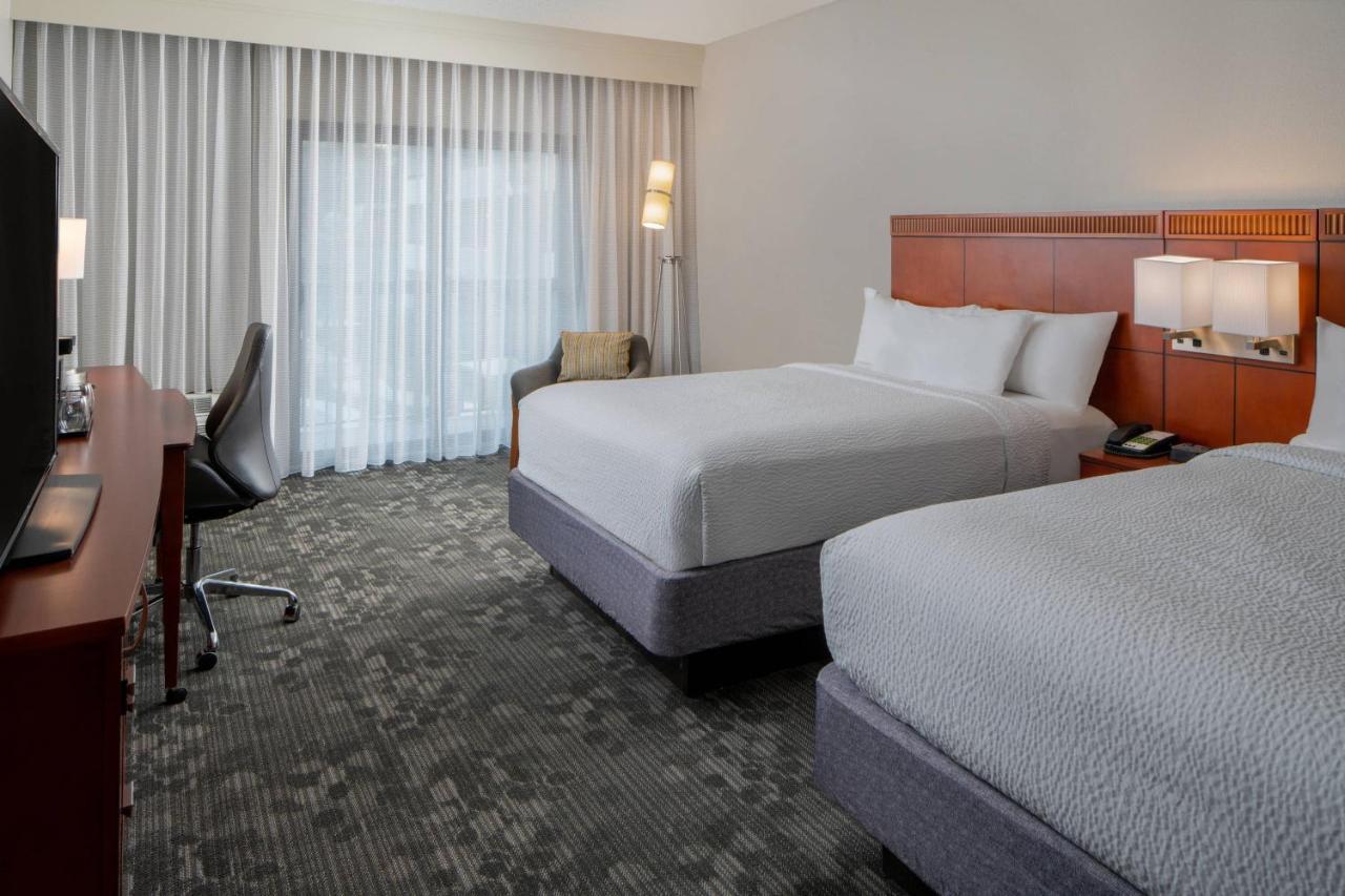Hotel Courtyard By Marriott Airport Nashville