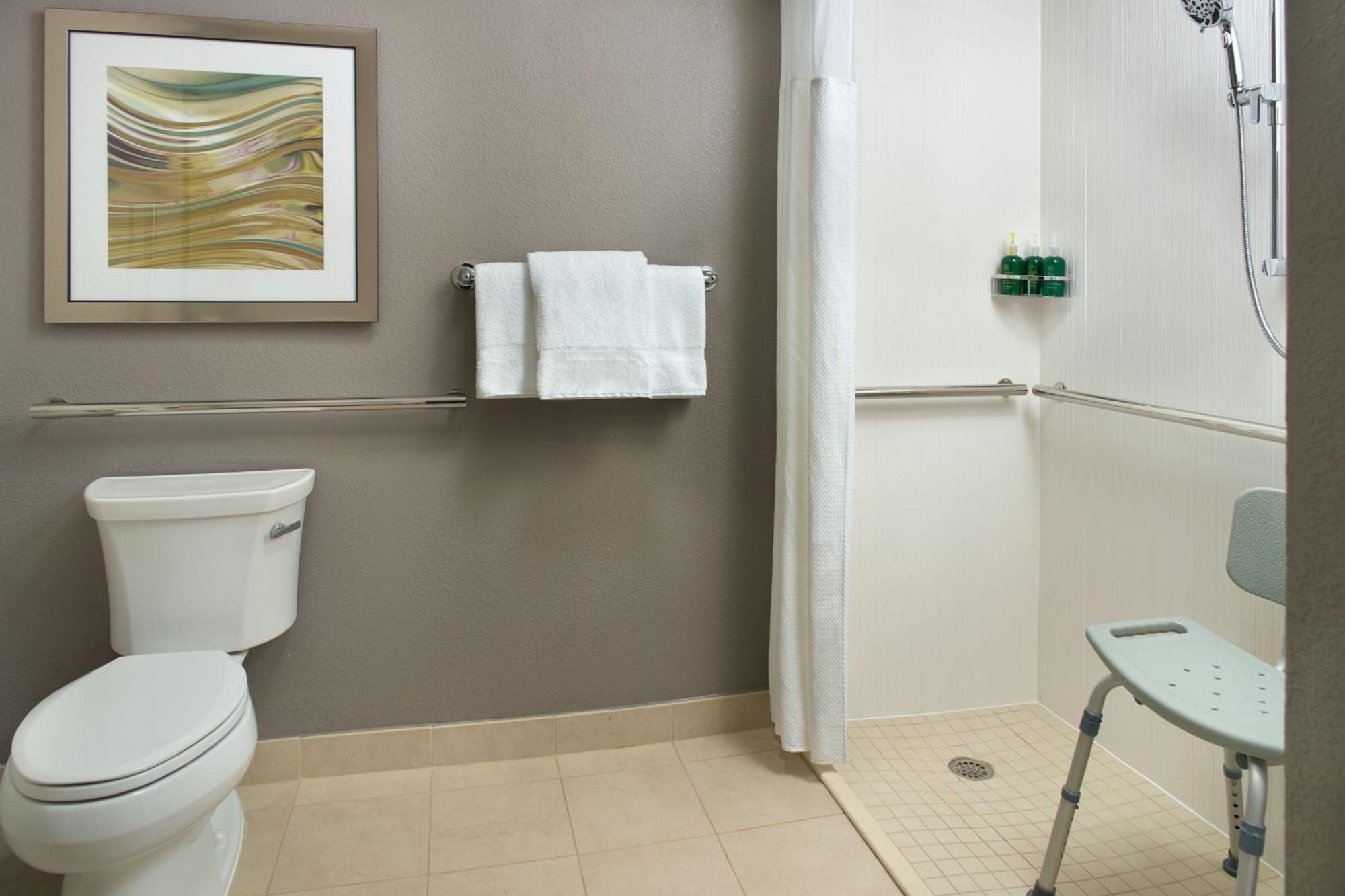 Courtyard By Marriott Airport Hotel 3*